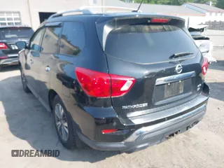 2017 Nissan Pathfinder Platinum with VIN 5N1DR2MM8HC628457, listed as a IAAI auction lot 42442662 with 148,018 mi miles and . Bid and sale history available at DreamBid. Image 3.
