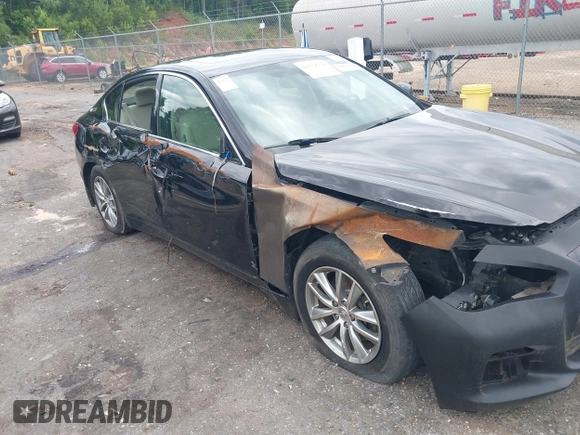 2014 Infiniti Q50 Sport with VIN JN1BV7AR9EM684260, listed as a IAAI auction lot 42332719 with 194,447 mi miles and . Bid and sale history available at DreamBid. Image 6.