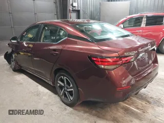 2024 Nissan Sentra SV z VIN 3N1AB8CV5RY260498, wystawiony jako IAAI lot #42255548 z przebiegiem 7842 mil mil oraz . Historia ofert i sprzedaży dostępna na DreamBid. Obrazek 3.