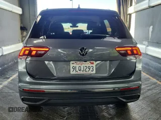 2024 Volkswagen Tiguan SE с VIN 3VV3B7AX0RM107010, выставлен на аукционе IAAI как лот 42889810 с пробегом 22 903 миль миль и . История ставок и продаж доступна на DreamBid. Изображение 8.