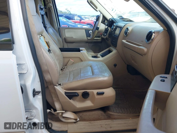 2005 Ford Expedition Eddie Bauer с VIN 1FMFU17585LA69297, выставлен на аукционе IAAI как лот 42465153 с пробегом 271 526 миль миль и . История ставок и продаж доступна на DreamBid. Изображение 5.