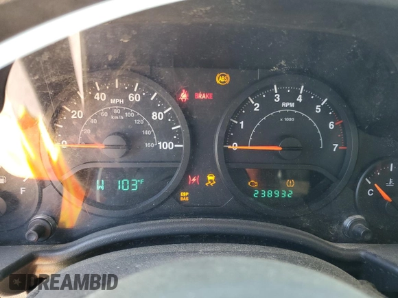 2008 Jeep Wrangler Unlimited X with VIN 1J4GA39168L509720, listed as a Copart auction lot 61014895 with 238,932 mi miles and Salvage title. Bid and sale history available at DreamBid. Image 9.