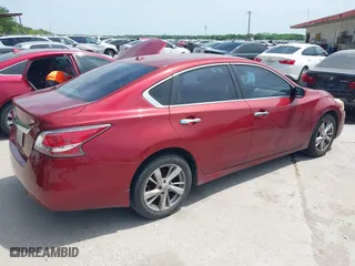 2015 Nissan Altima 2.5 with VIN 1N4AL3AP5FC434582, listed as a IAAI auction lot 42023732 with 180,576 mi miles. Bid and sale history available at carsss.com. Image 4.