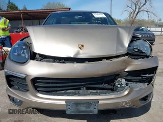 2016 Porsche Cayenne z VIN WP1AA2A2XGKA15096, wystawiony jako IAAI lot #41868566 z przebiegiem 93 640 mil mil oraz . Historia ofert i sprzedaży dostępna na DreamBid. Obrazek 6.