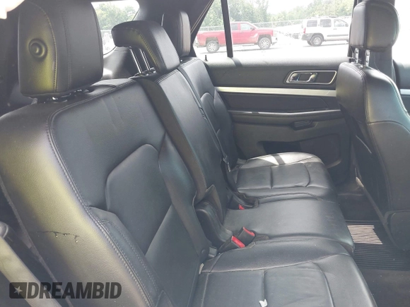 2016 Ford Explorer XLT z VIN 1FM5K8D84GGA63677, wystawiony jako IAAI lot #39649393 z przebiegiem 118 962 mil mil oraz . Historia ofert i sprzedaży dostępna na DreamBid. Obrazek 8.
