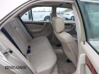 1998 Mercedes-Benz C 230/260/280/320 with VIN WDBHA23G5WA606125, listed as a IAAI auction lot 42064201 with 181,121 mi miles and . Bid and sale history available at carsss.com. Image 8.