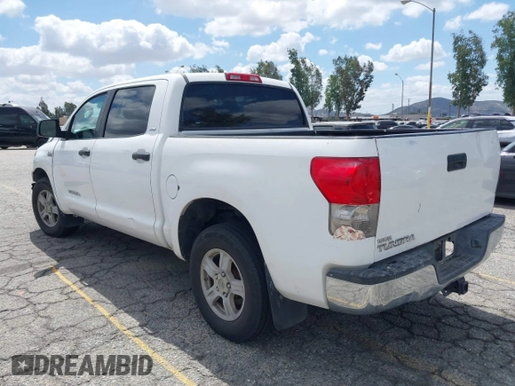 2008 Toyota Tundra z VIN 5TFEV54128X049128, wystawiony jako IAAI lot #42249292 z przebiegiem 313 233 mil mil oraz . Historia ofert i sprzedaży dostępna na DreamBid. Obrazek 3.