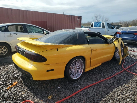 2002 Pontiac Firebird Formula with VIN 2G2FV22G522121744, listed as a Copart auction lot 46989175 with 0 mi miles and Salvage Title. Bid and sale history available at carsss.com. Image 3.