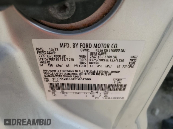 2014 Ford F-250 XL z VIN 1FT7X2B68EEA67690, wystawiony jako Copart lot #56468055 z przebiegiem 149 092 mil mil oraz Szkoda całkowita • Salvage title. Historia ofert i sprzedaży dostępna na DreamBid. Obrazek 12.
