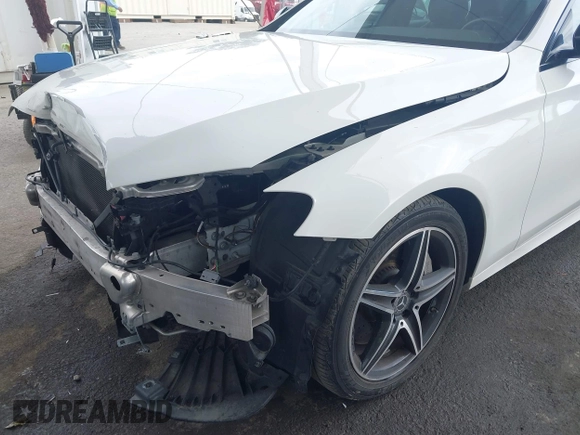 2018 Mercedes-Benz E 300 with VIN WDDZF4JB0JA371240, listed as a IAAI auction lot 42061937 with 66,167 mi miles and . Bid and sale history available at DreamBid. Image 19.