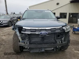 2025 Ford Explorer Active with VIN 1FMUK8DH4SGA39867, listed as a Copart auction lot 46553285 with 5,876 mi miles and Salvage Title. Bid and sale history available at carsss.com. Image 5.