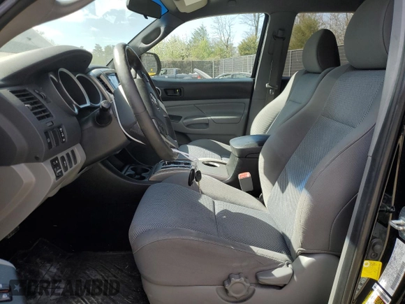2014 Toyota Tacoma PreRunner with VIN 5TFJU4GN7EX051530, listed as a Copart auction lot 51135655 with 117,157 mi miles and Salvage Title. Bid and sale history available at DreamBid. Image 7.