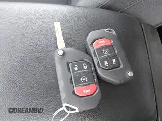 2024 Jeep Wrangler Willys с VIN 1C4PJXDG8RW250558, выставлен на аукционе IAAI как лот 41966152 с пробегом 4 083 миль миль и . История ставок и продаж доступна на DreamBid. Изображение 11.