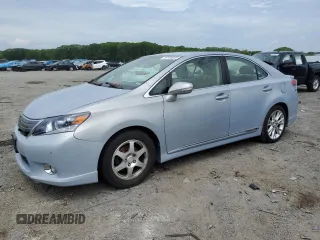2010 Lexus HS 250h z VIN JTHBB1BA4A2013739, wystawiony jako Copart lot #60281275 z przebiegiem 150 131 mil mil oraz Czysty tytuł • Clean title. Historia ofert i sprzedaży dostępna na DreamBid. Obrazek 1.