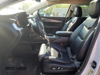 2017 Cadillac XT5 Luxury AWD z VIN 1GYKNDRS6HZ280840, wystawiony jako Copart lot #56240795 z przebiegiem 138 859 mil mil oraz Szkoda całkowita • Salvage title. Historia ofert i sprzedaży dostępna na DreamBid. Obrazek 7.