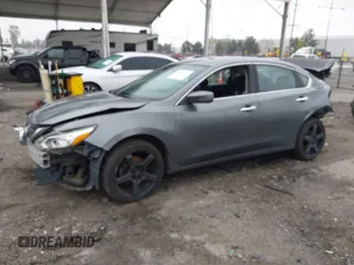 2016 Nissan Altima SR z VIN 1N4AL3AP5GC247702, wystawiony jako IAAI lot #41868357 z przebiegiem 164 688 mil mil oraz . Historia ofert i sprzedaży dostępna na DreamBid. Obrazek 2.
