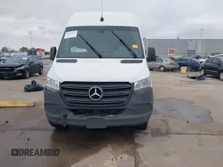 2021 Mercedes-Benz Sprinter Cargo with VIN W1Y4ECHY8MT079254, listed as a IAAI auction lot 41394825 with 301,811 mi miles and . Bid and sale history available at carsss.com. Image 12.