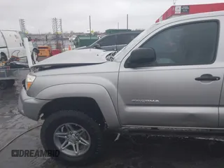 2014 Toyota Tacoma with VIN 3TMLU4EN2EM161239, listed as a IAAI auction lot 41536944 with 136,299 mi miles. Bid and sale history available at carsss.com. Image 19.