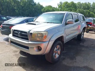 2005 Toyota Tacoma with VIN 5TELU42N45Z137094, listed as a IAAI auction lot 42585551 with 331,546 mi miles and . Bid and sale history available at DreamBid. Image 18.