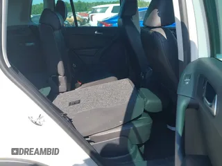 2012 Volkswagen Tiguan SE с VIN WVGBV7AX7CW527271, выставлен на аукционе IAAI как лот 42594294 с пробегом 147 594 миль миль и . История ставок и продаж доступна на DreamBid. Изображение 8.