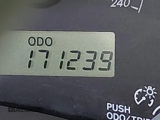 2009 Toyota Corolla with VIN 1NXBU40E69Z083628, listed as a IAAI auction lot 42093559 with 171,239 mi miles. Bid and sale history available at carsss.com. Image 16.
