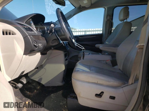2015 Chrysler Town & Country Touring with VIN 2C4RC1BG2FR661560, listed as a Copart auction lot 53142094 with 162,025 mi miles and Clean Title. Bid and sale history available at DreamBid. Image 7.