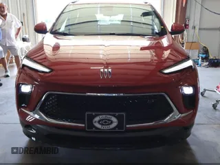 2024 Buick Encore GX Sport Touring z VIN KL4AMDSL8RB032942, wystawiony jako IAAI lot #42639028 z przebiegiem 376 mil mil oraz . Historia ofert i sprzedaży dostępna na DreamBid. Obrazek 2.