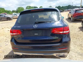 2018 Mercedes-Benz GLC 300 z VIN WDC0G4KB9JV054848, wystawiony jako IAAI lot #42141942 z przebiegiem 83 475 mil mil oraz . Historia ofert i sprzedaży dostępna na DreamBid. Obrazek 16.