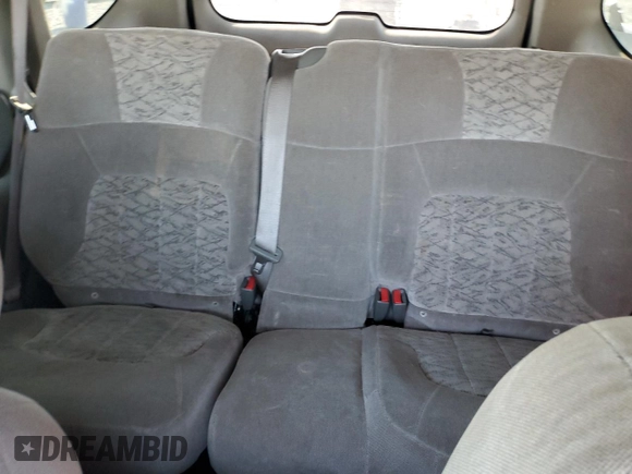 2003 GMC Envoy SLT z VIN 1GKDS13S032373020, wystawiony jako Copart lot #54986765 z przebiegiem 235 711 mil mil oraz Tytuł czysty. Historia ofert i sprzedaży dostępna na DreamBid. Obrazek 10.