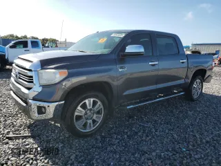 2017 Toyota Tundra Platinum z VIN 5TFGW5F13HX227857, wystawiony jako Copart lot #64948535 z przebiegiem 78 985 mil mil oraz Szkoda całkowita • Salvage title. Historia ofert i sprzedaży dostępna na DreamBid. Obrazek 1.