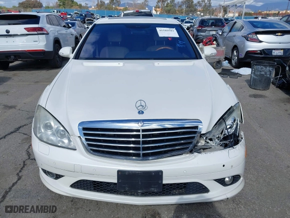 2009 Mercedes-Benz S-Class 5.5L V8 with VIN WDDNG71X09A272339, listed as a IAAI auction lot 41589581 with 130,972 mi miles. Bid and sale history available at carsss.com. Image 12.