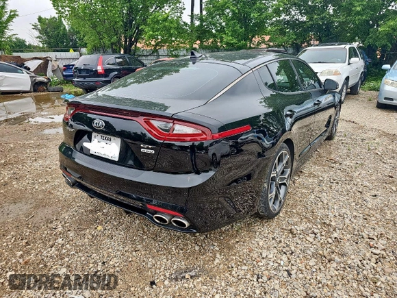2018 Kia Stinger GT2 with VIN KNAE55LCXJ6016776, listed as a Copart auction lot 55637905 with 57,767 mi miles and Clean Title. Bid and sale history available at carsss.com. Image 4.