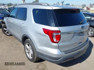 2019 Ford Explorer XLT z VIN 1FM5K7D84KGA60538, wystawiony jako IAAI lot #42603310 z przebiegiem 134 221 mil mil oraz . Historia ofert i sprzedaży dostępna na DreamBid. Obrazek 3.