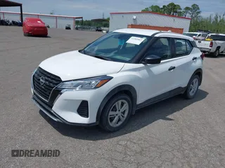 2022 Nissan Kicks S z VIN 3N1CP5BV3NL503498, wystawiony jako IAAI lot #42203907 z przebiegiem 30 139 mil mil oraz . Historia ofert i sprzedaży dostępna na DreamBid. Obrazek 17.