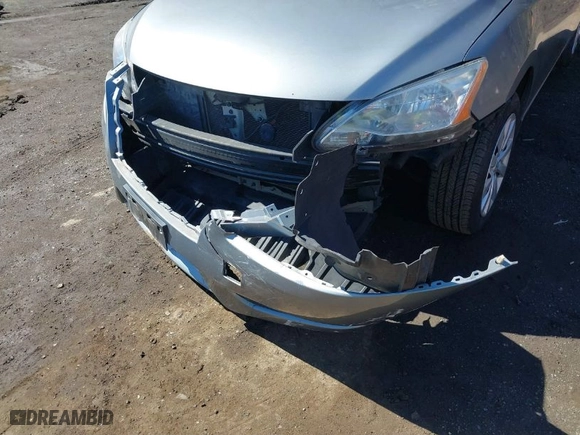 2014 Nissan Sentra SR with VIN 3N1AB7AP1EL686419, listed as a IAAI auction lot 41855324 with 88,326 mi miles. Bid and sale history available at carsss.com. Image 6.