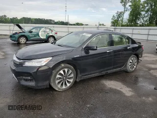 2017 Honda Accord Touring z VIN JHMCR6F74HC003020, wystawiony jako Copart lot #53693515 z przebiegiem 54 796 mil mil oraz Szkoda całkowita • Salvage title. Historia ofert i sprzedaży dostępna na DreamBid. Obrazek 1.