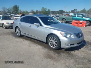 2010 Lexus LS 460 z VIN JTHCL5EFXA5006440, wystawiony jako IAAI lot #41988811 z przebiegiem 162 599 mil mil oraz . Historia ofert i sprzedaży dostępna na DreamBid. Obrazek 1.