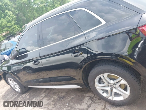 2019 Audi Q5 Premium with VIN WA1ANAFY1K2037570, listed as a IAAI auction lot 42126417 with 110,157 mi miles and . Bid and sale history available at DreamBid. Image 14.