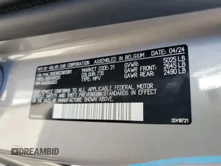2024 Volvo XC40 Plus Bright Theme z VIN YV4L12UE8R2381381, wystawiony jako Copart lot #46183675 z przebiegiem 5 666 mil mil oraz Szkoda całkowita • Salvage title. Historia ofert i sprzedaży dostępna na DreamBid. Obrazek 16.