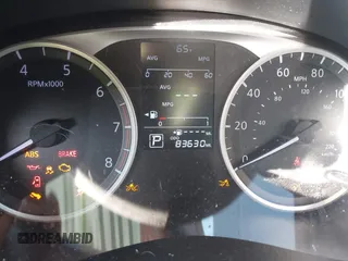 2020 Nissan Versa S z VIN 3N1CN8DV1LL834727, wystawiony jako IAAI lot #42210192 z przebiegiem 83 630 mil mil oraz . Historia ofert i sprzedaży dostępna na DreamBid. Obrazek 7.