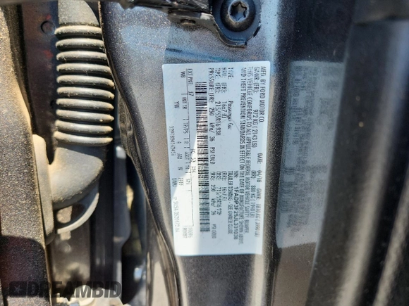2018 Ford Focus SE with VIN 1FADP3F25JL331038, listed as a Copart auction lot 60235395 with 37,038 mi miles and Salvage title. Bid and sale history available at DreamBid. Image 12.