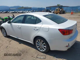2009 Lexus IS with VIN JTHCK262595035403, listed as a IAAI auction lot 39838003 with 185,486 mi miles. Bid and sale history available at carsss.com. Image 3.