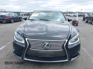 2017 Lexus LS 460 z VIN JTHCL5EF2H5028166, wystawiony jako IAAI lot #42049415 z przebiegiem 205 982 mil mil oraz . Historia ofert i sprzedaży dostępna na DreamBid. Obrazek 12.