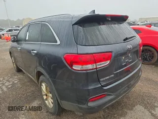 2018 Kia Sorento LX with VIN 5XYPG4A36JG388342, listed as a Copart auction lot 55706225 with 136,445 mi miles and Clean Title. Bid and sale history available at carsss.com. Image 3.
