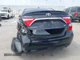 2017 Toyota Camry XLE z VIN 4T1BF1FK7HU365703, wystawiony jako IAAI lot #42300666 z przebiegiem 125 834 mil mil oraz . Historia ofert i sprzedaży dostępna na DreamBid. Obrazek 16.