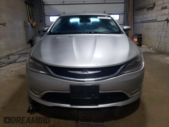 2015 Chrysler 200 C z VIN 1C3CCCEG7FN586286, wystawiony jako Copart lot #50454725 z przebiegiem 158 586 mil mil oraz Tytuł czysty. Historia ofert i sprzedaży dostępna na DreamBid. Obrazek 5.
