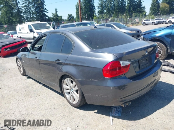 2006 BMW 3 Series 325i с VIN WBAVB13576KX51510, выставлен на аукционе IAAI как лот 42768678 с пробегом 236 318 миль миль и . История ставок и продаж доступна на DreamBid. Изображение 3.