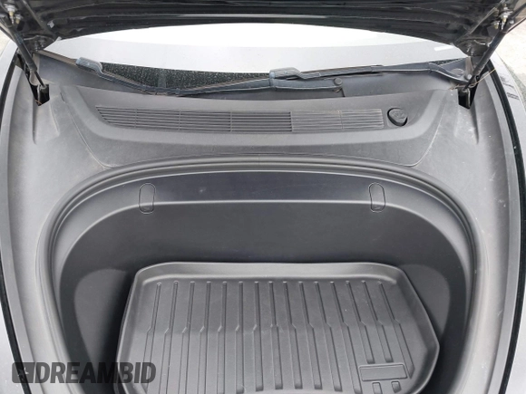 2019 Tesla Model 3 Mid Range with VIN 5YJ3E1EA3KF313425, listed as a IAAI auction lot 41806388 with 110,767 mi miles and . Bid and sale history available at carsss.com. Image 10.