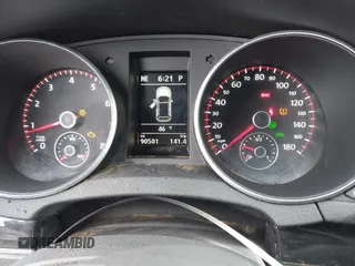 2013 Volkswagen GTI w/Conv & Sunroof z VIN WVWFD7AJ1DW053839, wystawiony jako IAAI lot #41805068 z przebiegiem 90 501 mil mil oraz . Historia ofert i sprzedaży dostępna na DreamBid. Obrazek 7.