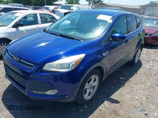 2013 Ford Escape SE z VIN 1FMCU0G9XDUD36433, wystawiony jako IAAI lot #42282619 z przebiegiem 224 020 mil mil oraz . Historia ofert i sprzedaży dostępna na DreamBid. Obrazek 2.